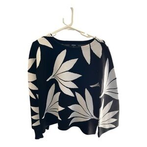 Premise Black and White Leaf Pattern Sweater